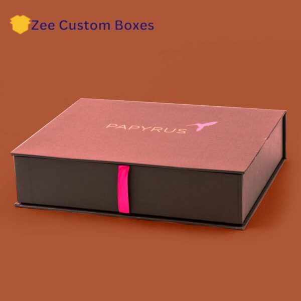 small cardboard presentation packaging